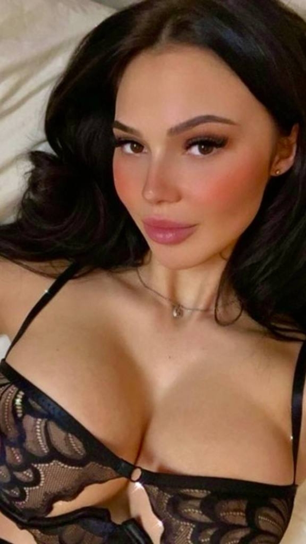 Транссексуалка Амина