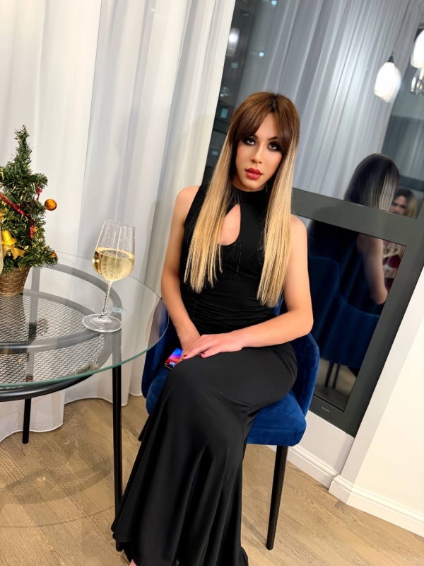 Транссексуалка Аделина