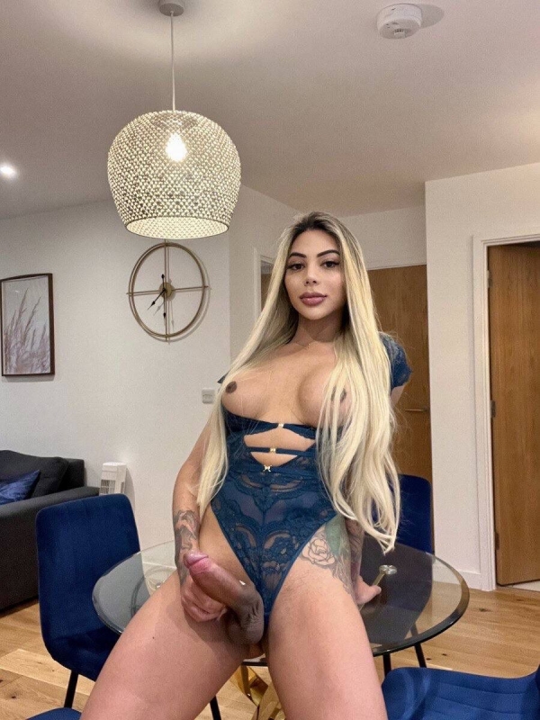 Транссексуалка Каролина